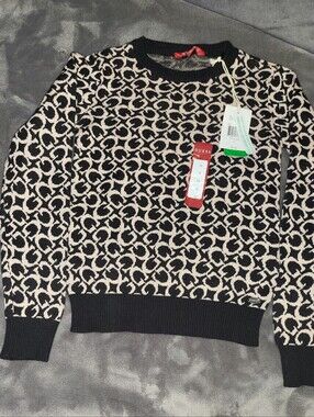 GUESS Kids Black and Cream Geometric Crewneck Sweaterkids (10)